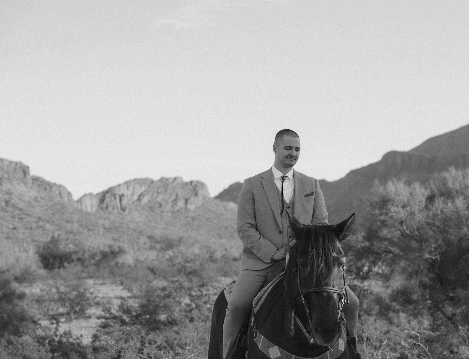 western-desert-elopement-with-horses-white-stallion-ranch-tucson-arizona