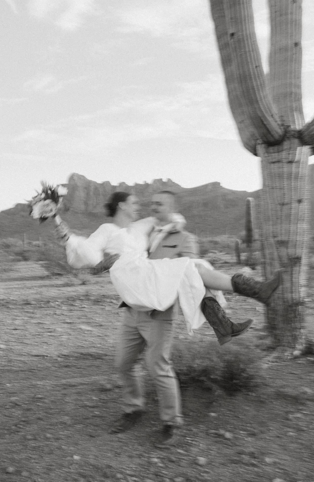western-desert-elopement-with-horses-white-stallion-ranch-tucson-arizona