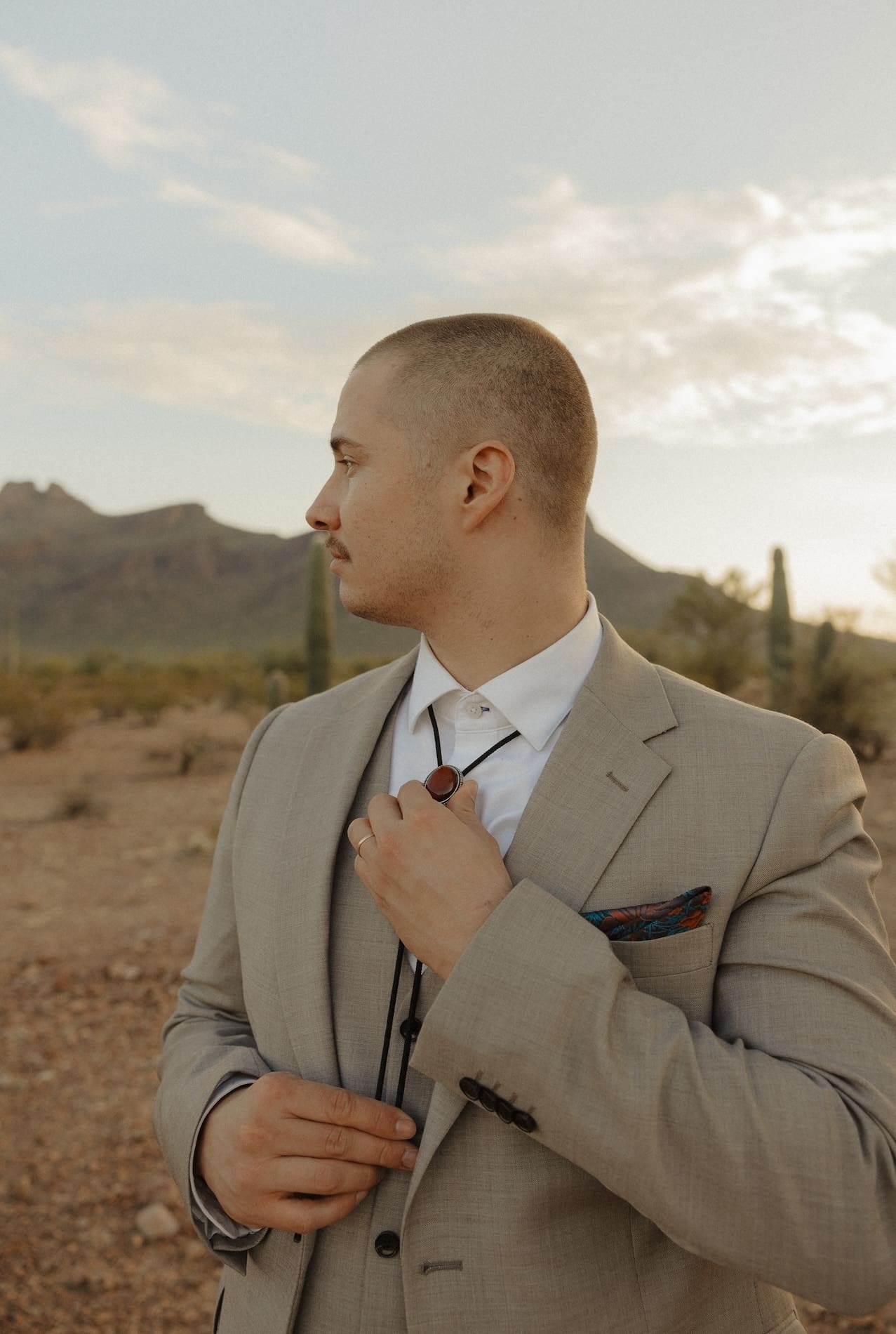 western-desert-elopement-with-horses-white-stallion-ranch-tucson-arizona