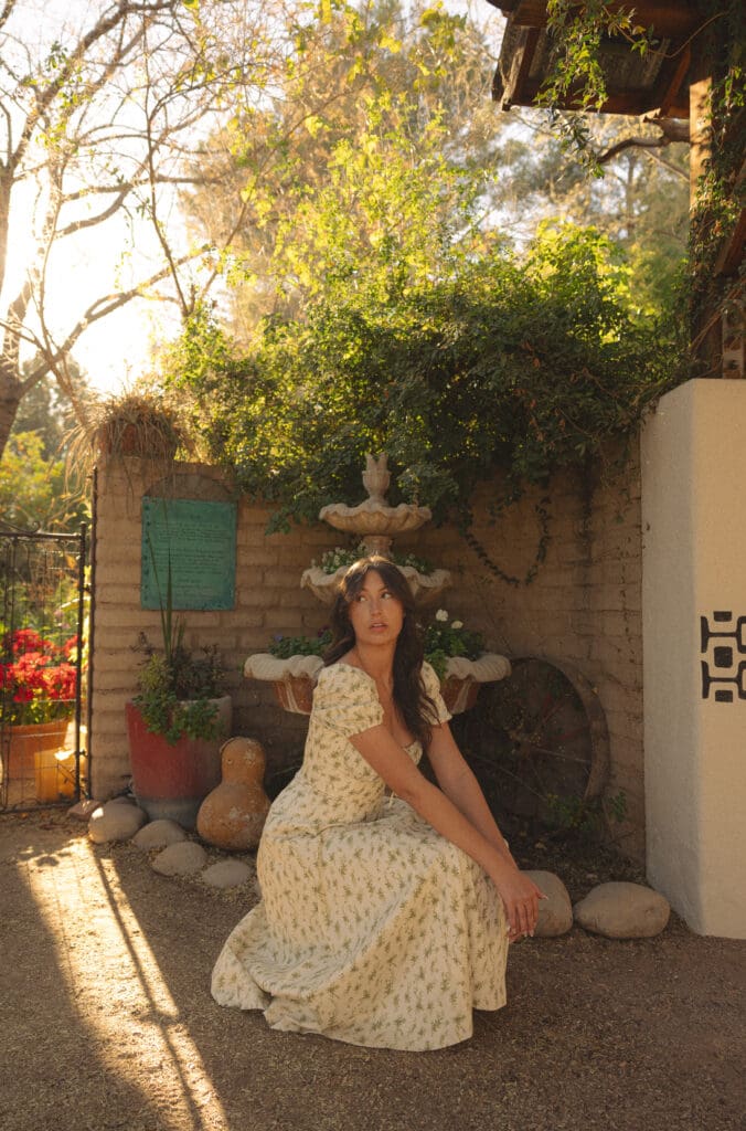 Photograph-of-high-school-senior-girl-at-the-tucson-botanical-gardens