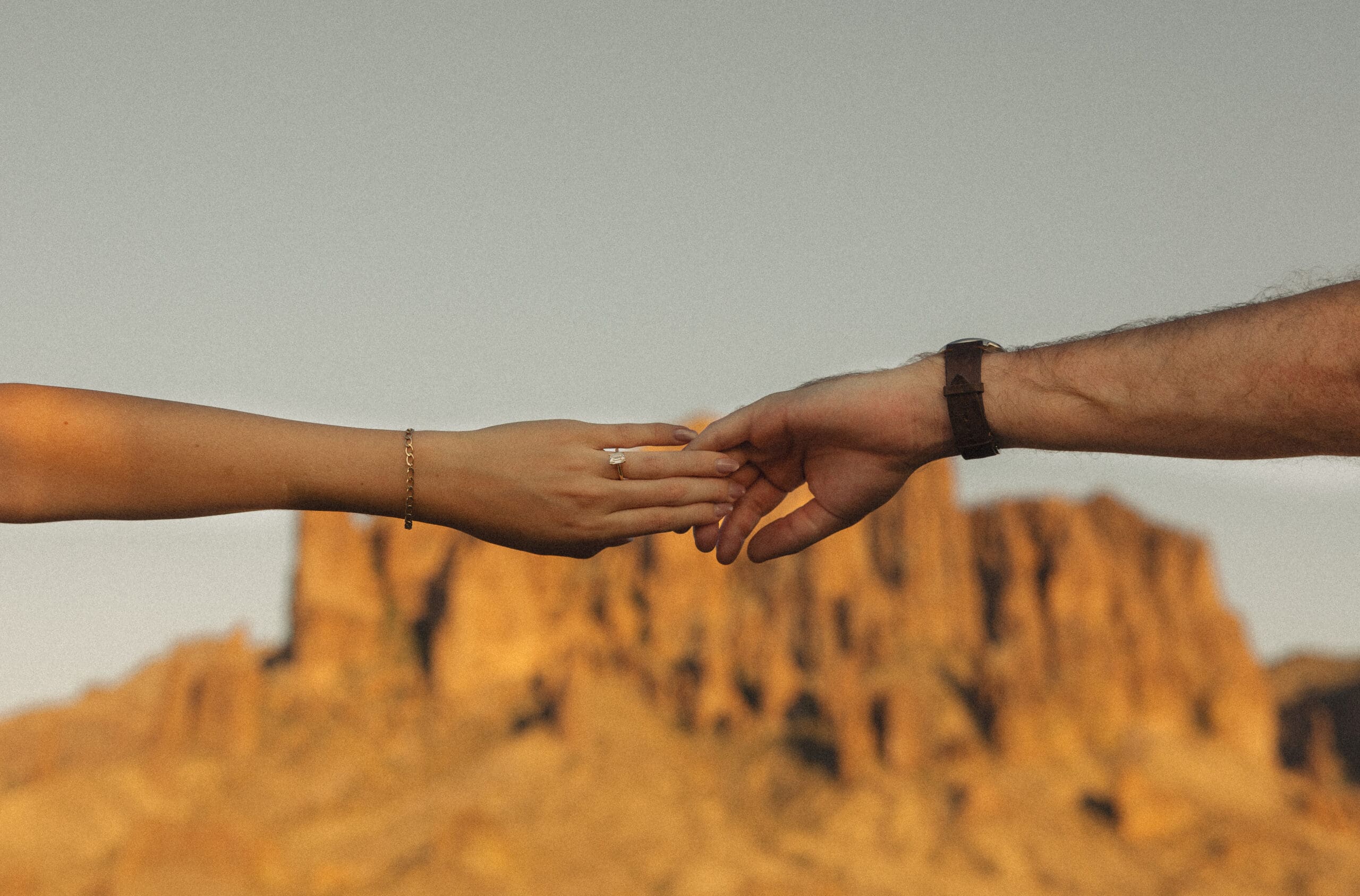engagement-ring-detail-photo-with-superstition-mountains