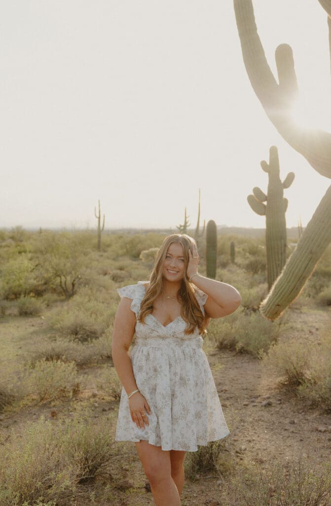 Photograph-of-high-school-senior-girl-at-the-superstition-mountains-in-arizona